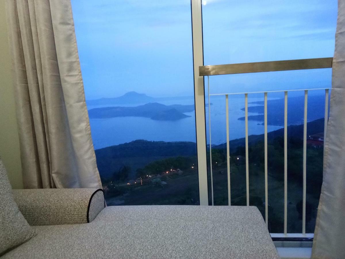 Taal Lake View Wind Residences By Smco Tagaytay City Exterior photo
